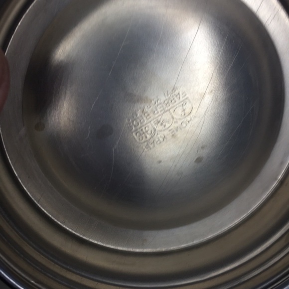 Antique 1939s Art Deco Bakelite Handle Chrome Cocktail Shaker - Picture 10 of 10